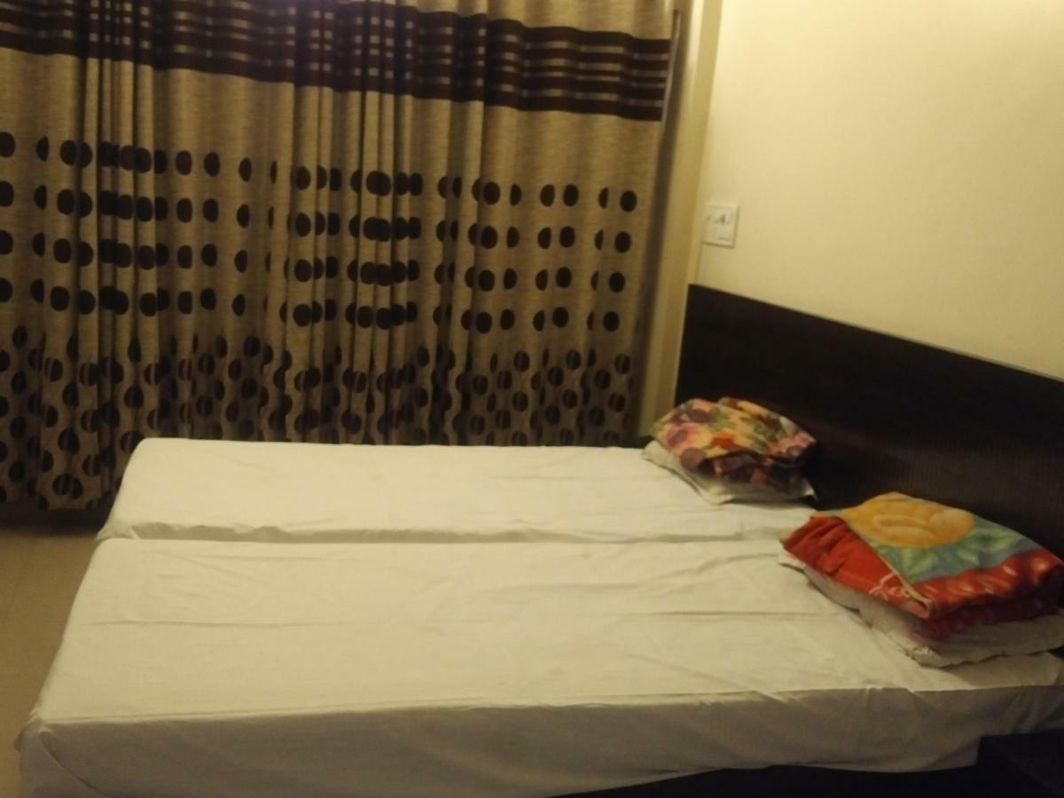 Hotel Rose Lodge Pune Esterno foto